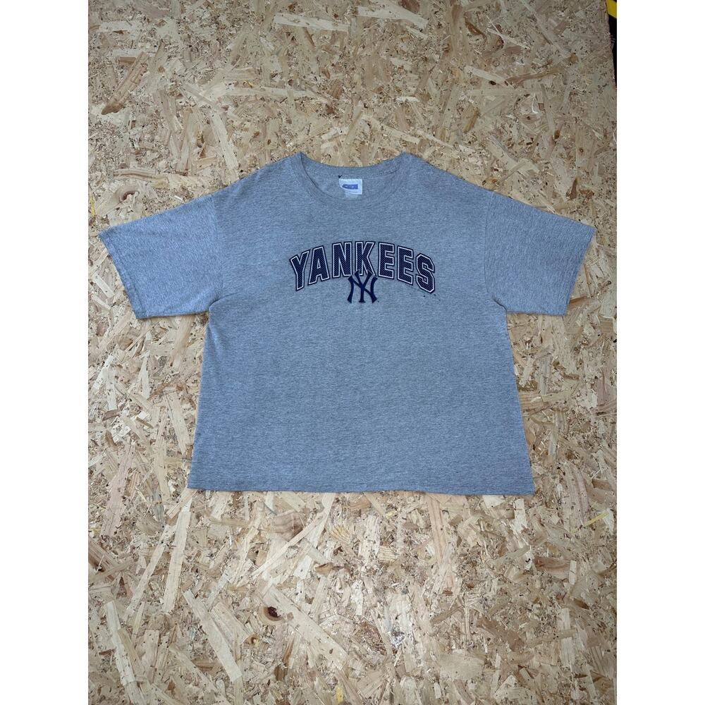 Y2K 2003 Yankee tee size XL